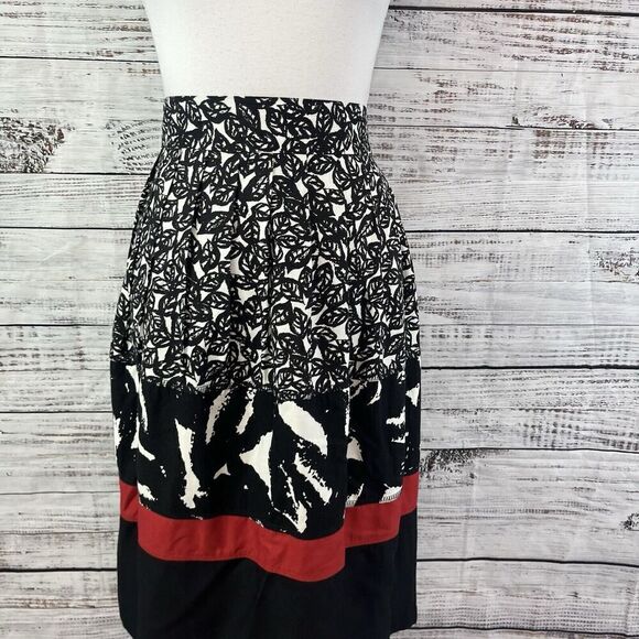 Avenue Skirt size 14 Black Red Leaves Knee A Line Pockets Modest Church Casual - Picture 2 of 10